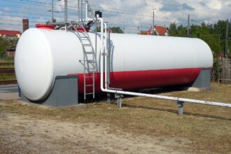 cleaning overhead fuel tank