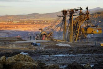 what is a mining contractor