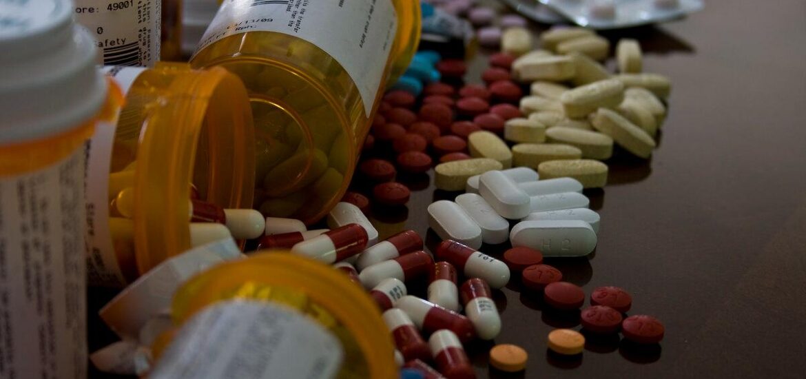 medicine cabinet organizer