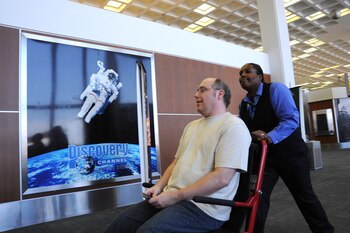 tips assistance wheelchair airlines